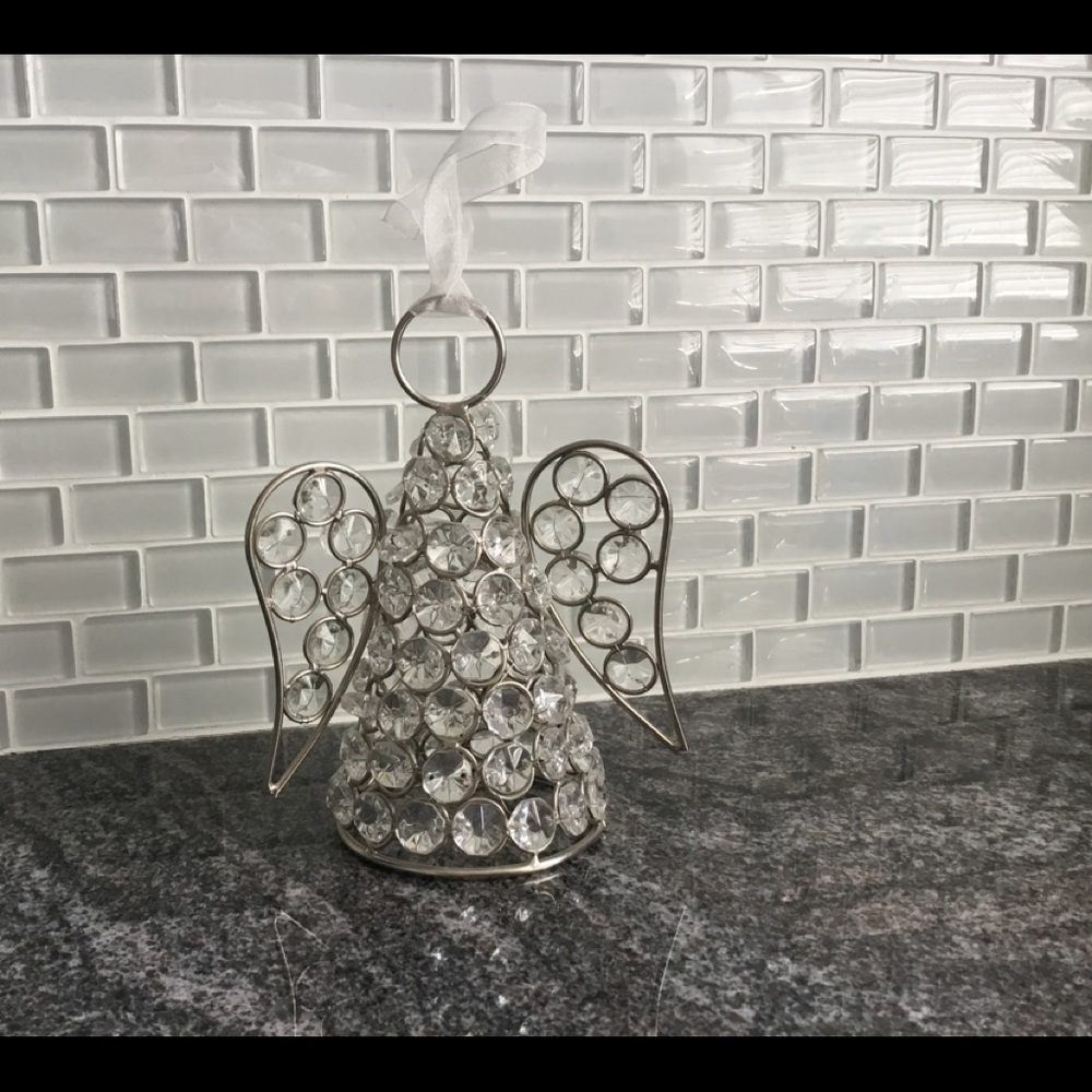 New and chic clear bead angel ornament or decor item💕